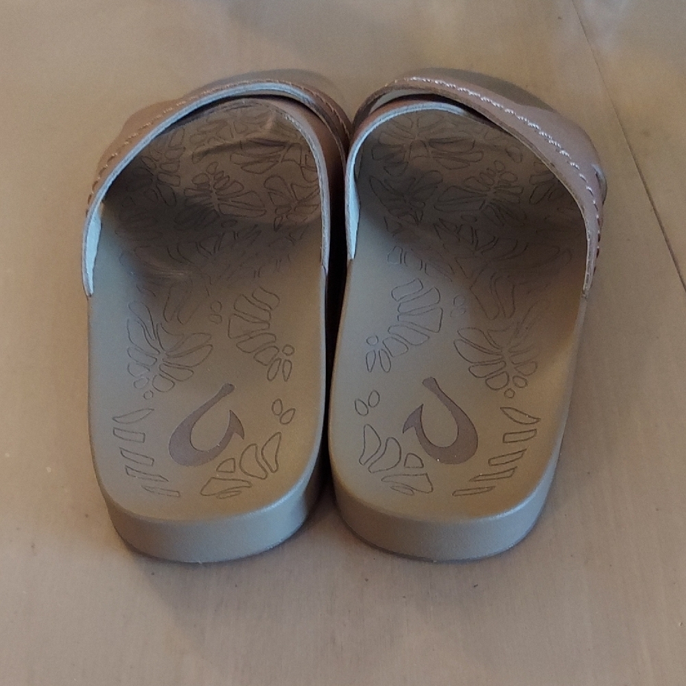 OluKai Tan Leather Cross-Strap Slide Sandals - Picture 4 of 11